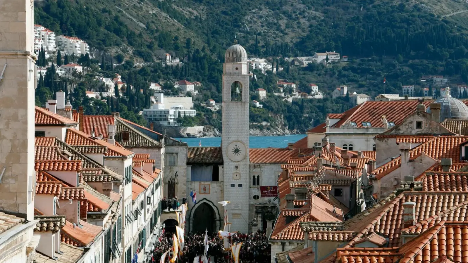 Dubrovnik vue sur la vieille ville et la mer Adriatique