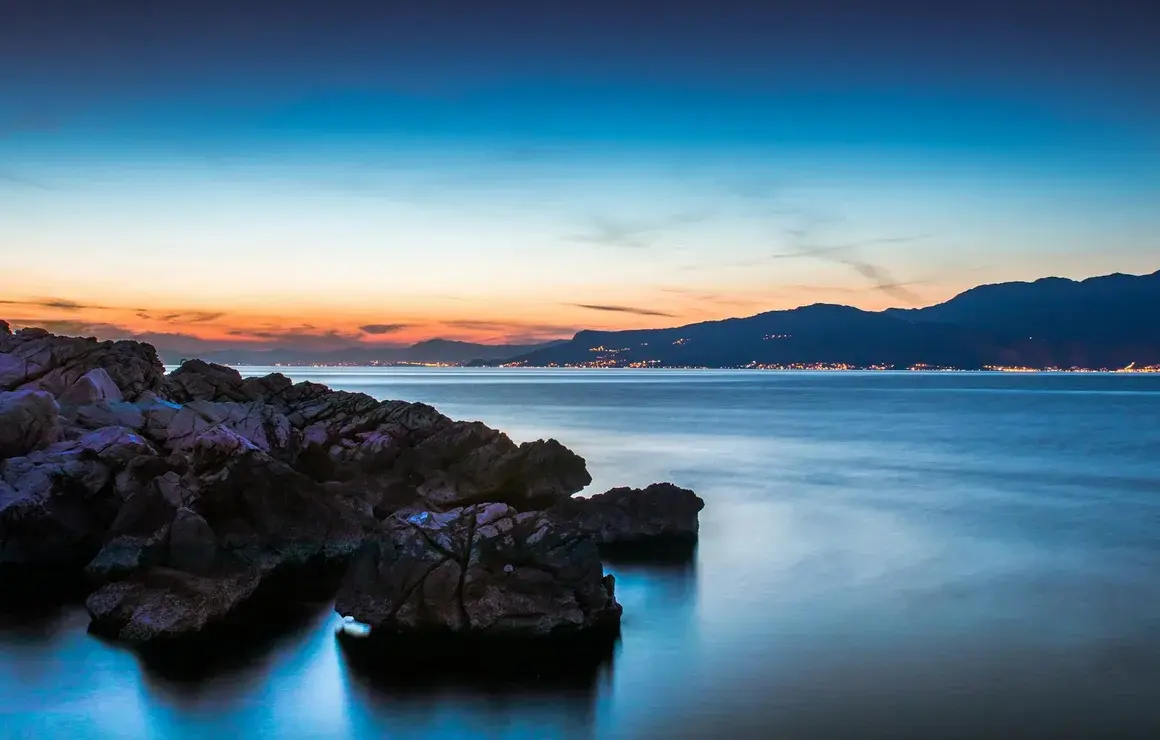 Plage et promenade à Sibenik